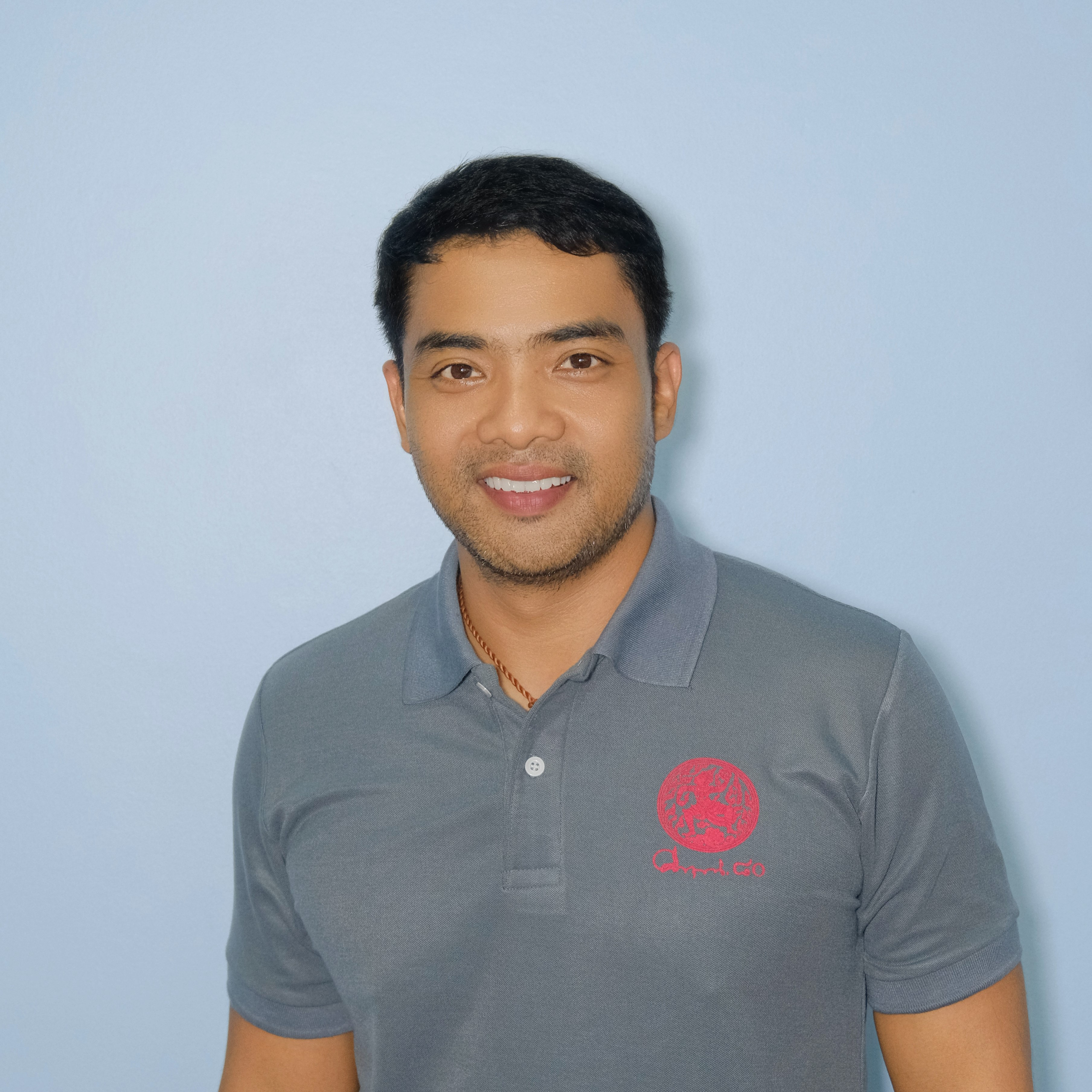 นายอนุชา สีฟัก